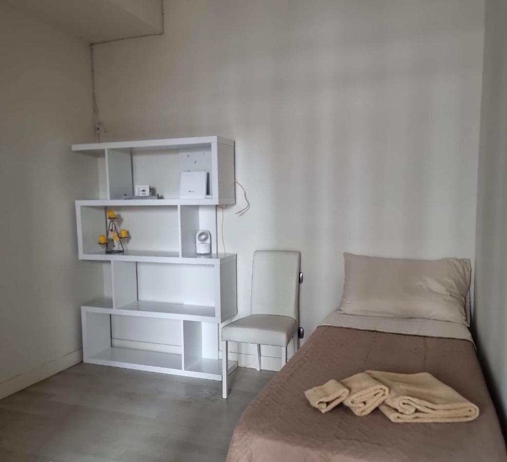 Santa Gilla Apartment Cagliari Ngoại thất bức ảnh