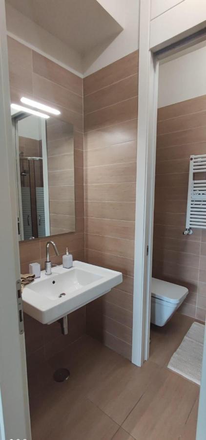 Santa Gilla Apartment Cagliari Ngoại thất bức ảnh