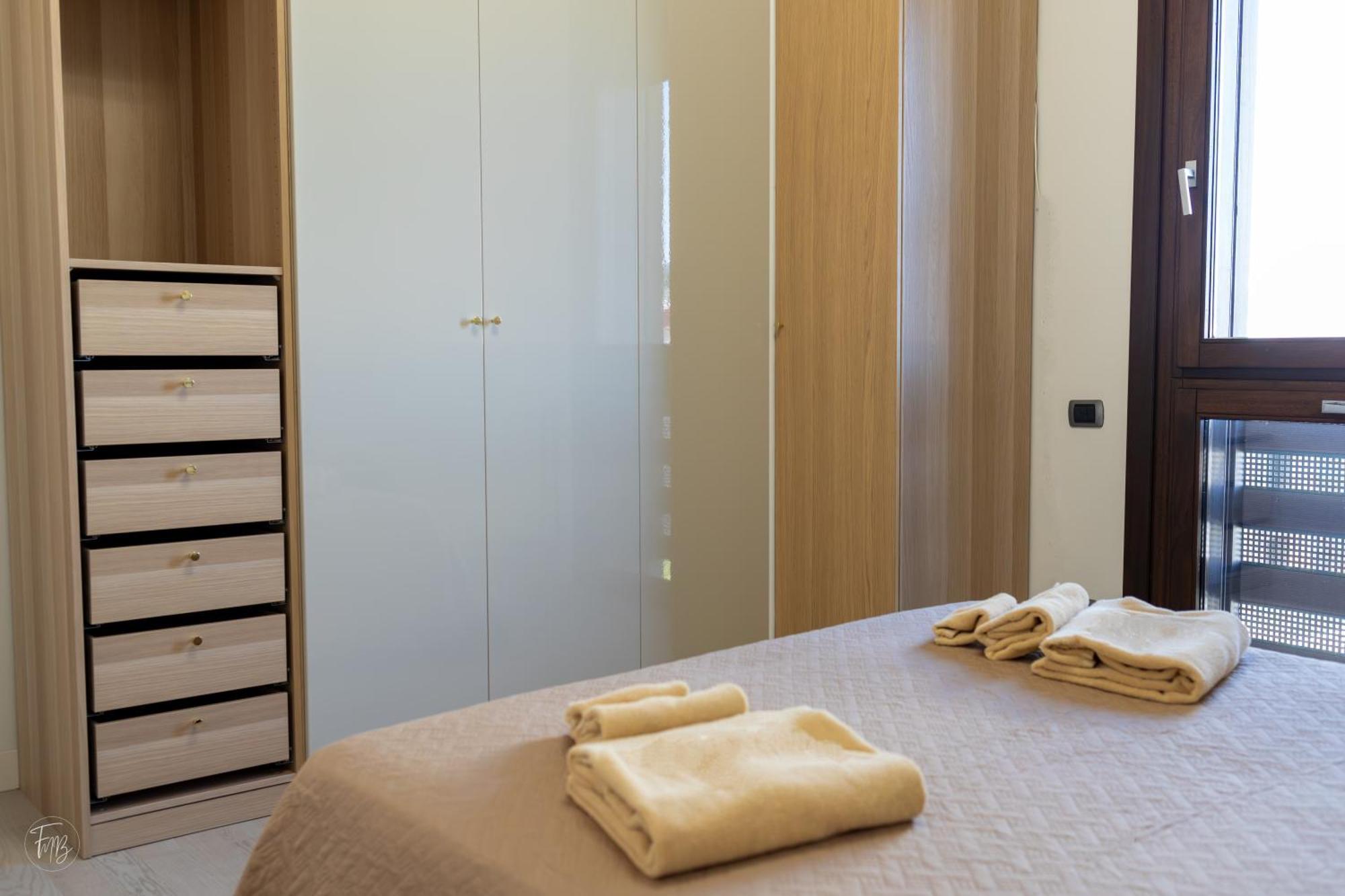 Santa Gilla Apartment Cagliari Ngoại thất bức ảnh